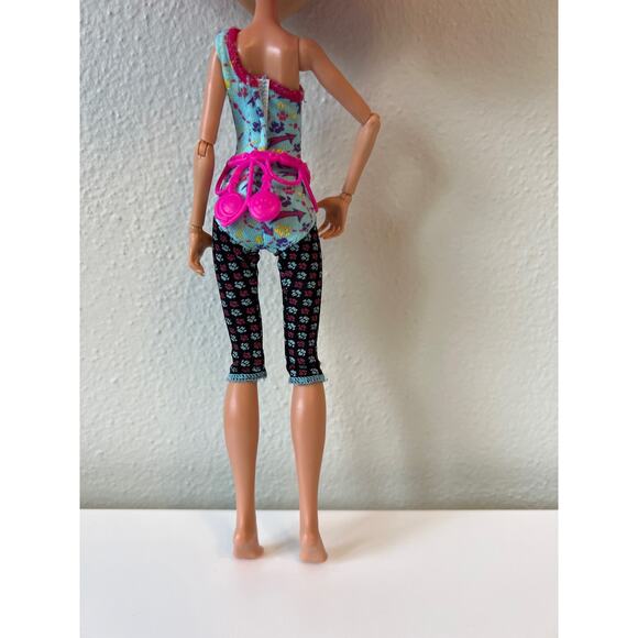 Monster High Doll Howleen Wolf Hip Hop Dance Class Pink Hair No Shoes - Picture 4 of 5